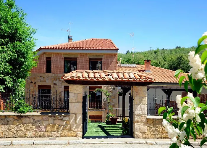 Lagunas De Urbion Hostal